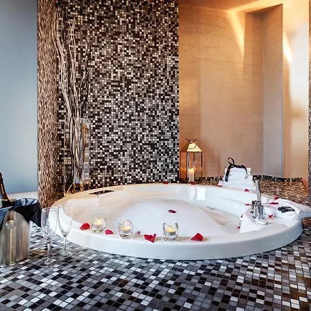 Dharma Luxury Hotel Rome Exterior photo